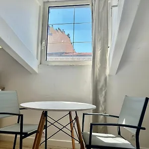 Apartment A Meyerbeer
